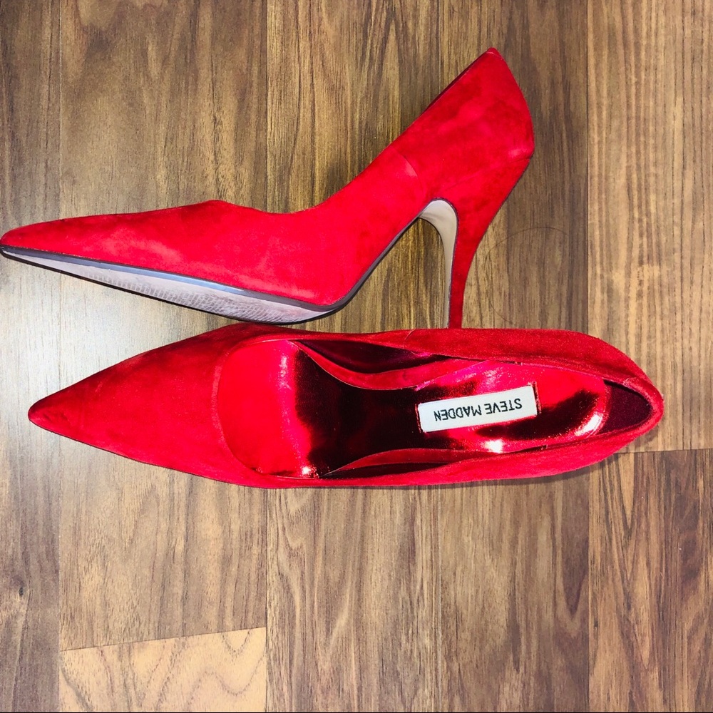 Shoes - Picture 3 of 7